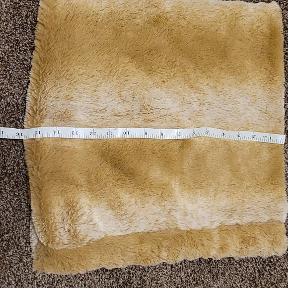 Tan Scarf Wide - Picture 6 of 8